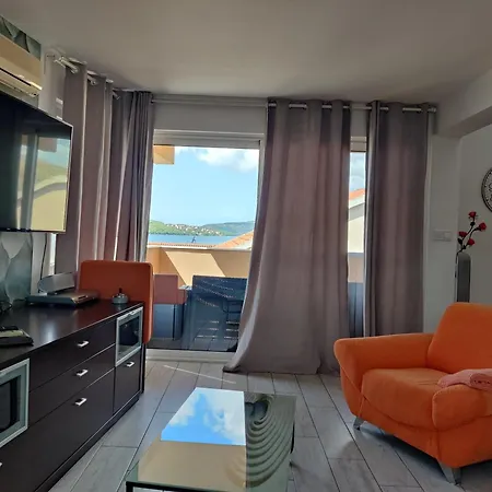 Apartments Villa A - Heating Pool Trogir Exterior photo